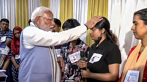 வயநாடு முகாம்களில் தங்கியுள்ள மக்களைச் சந்தித்த பிரதமர் மோடி.