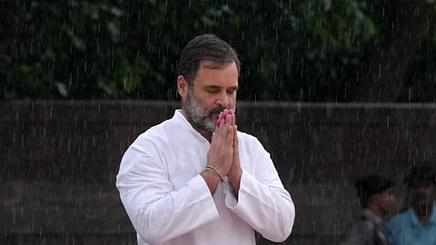 ராஜீவ் காந்தி பிறந்த நாளில் ராகுலின் நெகிழ்ச்சி பதிவு!