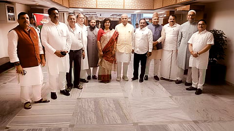 நாடாளுமன்ற கூட்டுக் குழு உறுப்பினா்கள் கூட்டம் 