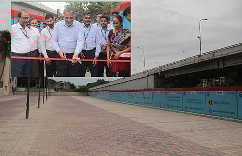 சென்னை திருமங்கலம் மெட்ரோ இரயில் நிலையத்தில் கூடுதல் வாகனங்கள் நிறுத்துமிடத்தை செவ்வாய்க்கிழமை திறந்து வைத்த சென்னை மெட்ரோ ரயில் நிறுவனத்தின் கூடுதல் பொது மேலாளா் எஸ். சதீஷ் பிரபு .