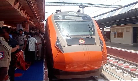 வந்தே பாரத் ரயில்