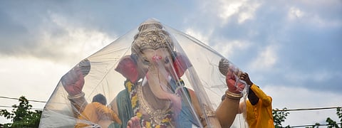 ஆண்டு தோறும் விநாயகர் சதுர்த்தி விழா சிறப்பாக கொண்டாடப்படுகிறது. இந்தாண்டும் செப்டம்பர் 7ஆம் தேதி கொண்டாடப்படுகிறது. விழாவின் முக்கிய நிகழ்வாக, பொது இடங்களில் பிரம்மாண்ட விநாயகர் சிலை வைத்து வழிபடுவதற்கான ஏற்பாடுகளும், பாதுகாப்பு ஏற்பாடுகளும் நடைபெற்று வருகிறது.