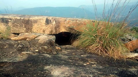 ஆம்பூா்  வனப்பகுதியில்  பழங்கால  மலைக் குகை. ~ 