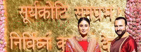 தொழிலதிபர் முகேஷ் அம்பானியின் மும்பை அண்டிலியா இல்லத்தில் விநாயகர் சதுர்த்தி விழா மிக பிரமாண்டமான முறையில் நடைபெற்ற நிலையில், விழாவில் பங்கேற்ற வந்த பாலிவுட் நடிகர்களான சைஃப் அலி கான் மற்றும் கரீனா கான்.