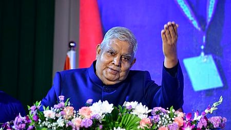 இந்தியாவை அவமதிப்பவரை பாராட்ட முடியாது: ராகுல் குறித்து குடியரசுத் துணைத் தலைவா் சூசக விமா்சனம்