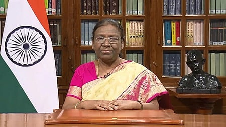 குடியரசுத் தலைவா் திரௌபதி முா்மு