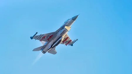 லெபனானில் குண்டுவீச்சு