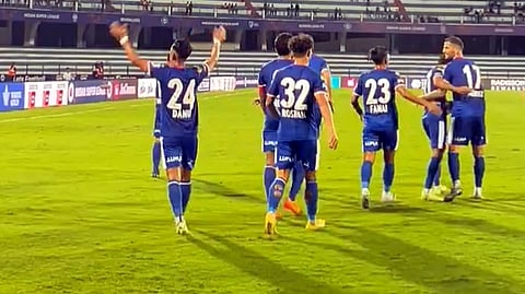 ஹைதராபாத் அணியை வென்றது பெங்களூரு