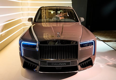 ரோல்ஸ் ராய்ஸ் நிறுவனமானது, இந்திய சந்தையில் தனது புதிய பேஸ்லிப்ட் மாடலான கல்லினன் சீரிஸ் II மாடலை அறிமுகம் செய்துள்ளது.