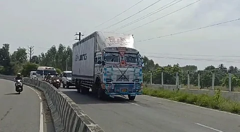 கண்டெய்னர் லாரி
