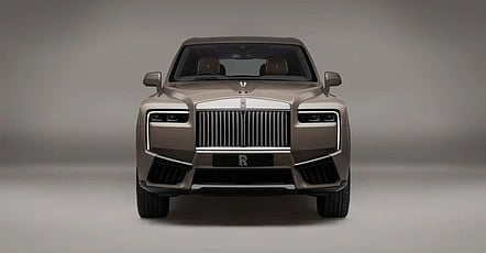 ரூ.10.50 கோடியில் புதிய காா்: ரோல்ஸ் ராய்ஸ் அறிமுகம்