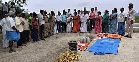வடகிழக்குப் பருவமழை முன்னெச்சரிக்கை: நரசிங்கபுரம் ஏரியில் ஒத்திகை பயிற்சி