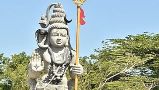 35 டன் கருங்கல்லில் 20 அடி உயர சிவன் சிலை