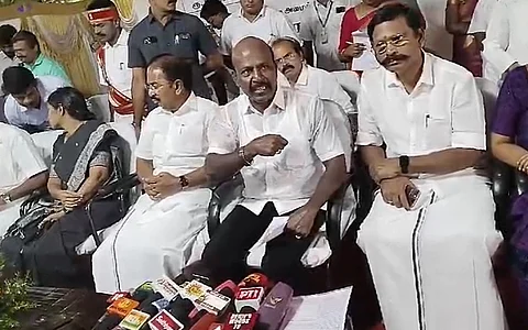 அமைச்சர் 
