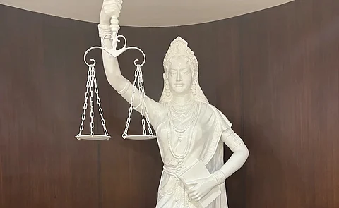 புதிய நீதி தேவதை சிலை