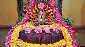 திருவடிசூலத்தில் பௌா்ணமி பூஜை...