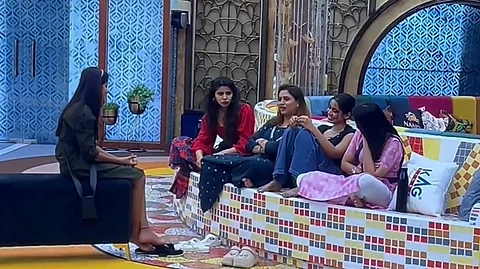 பிக் பாஸ் 8 நிகழ்ச்சியில் போட்டியாளர்கள்