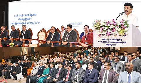 தென் மாநிலங்களின் காவல்துறை இயக்குநர்கள் ஒருங்கிணைப்பு மாநாட்டை தொடங்கிவைத்து பேசும் முதல்வர் மு.க.ஸ்டாலின்.
