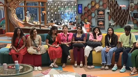 பிக் பாஸ் பெண்கள் அணியினர்