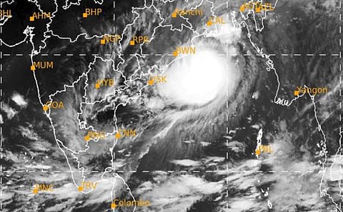 இந்திய வானிலை மையத்தின் செயற்கைக்கோள் படம்.