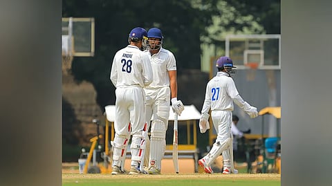 ‘ஃபாலோ ஆன்’ பெற்றது தமிழ்நாடு