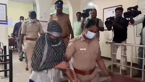 கைதான துணை நடிகை.