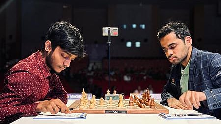 அரவிந்த்-அா்ஜுன் ~லெவோன் ஆரோனியன் ~பிரணவ்-பிரனேஷ் ~லியோன் மென்டோன்கா