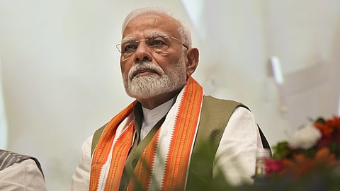 பிரதமர் நரேந்திர மோடி 