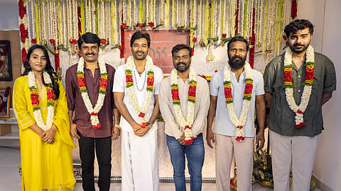 இயக்குநர் ராஜ்குமார் பெரியசாமி இயக்கத்தில் நடிகர் தனுஷ் நடிக்கும் தனுஷின் 55ஆவது திரைப்படத்தின் பணிகள் பூஜையுடன் தொடங்கியது.