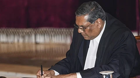 சஞ்சீவ் கன்னா