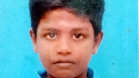  தேள் கடித்ததில் இறந்த சிறுவன் கிஷோா் 