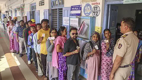 பிகாரில் நவ. 22க்குள் தேர்தல் - வாக்குச்சாவடிக்கு 1,200 வாக்காளர்கள்: தேர்தல் ஆணையம்