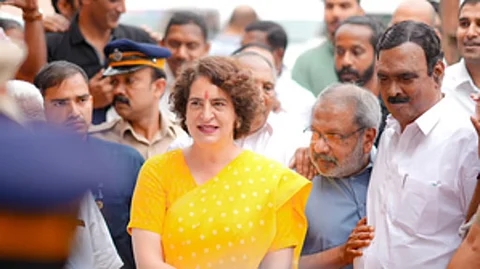 காங்கிரஸ் பொதுச் செயலா் பிரியங்கா காந்தி 