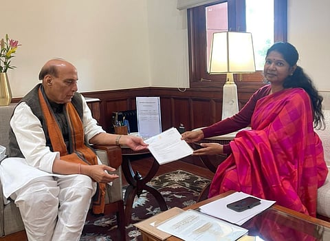 தூத்துக்குடி மீனவர்கள் விவகாரம்: ராஜ்நாத் சிங்குடன் கனிமொழி சந்திப்பு!