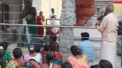 சிவன் கோயில்களில் காா்த்திகை மாத பிரதோஷ வழிபாடு