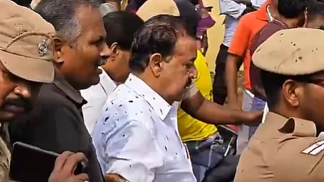 அமைச்சர் பொன்முடி மீது சேறு வீசிய விவகாரம்..