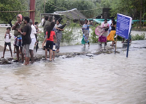 புயலால் பாதிக்கப்பட்ட மரக்காணம்