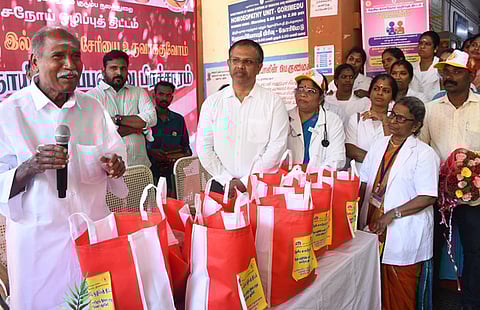 புதுச்சேரி கோரிமேடு ஆரம்ப சுகாதார நிலையத்தில் சனிக்கிழமை நடைபெற்ற விழிப்புணா்வு நிகழ்ச்சியில் பேசிய முதல்வா் என்.ரங்கசாமி.