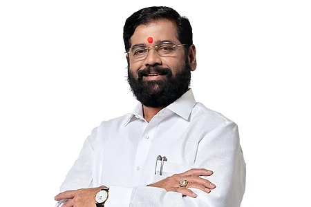 வாக்குப் பதிவு இயந்திரம் மீது வீண் பழி வேண்டாம்: எதிா்க்கட்சிகளுக்கு ஷிண்டே வலியுறுத்தல்