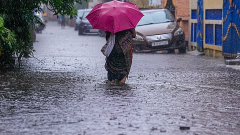 தென் மாவட்டங்களில் அதிகனமழைக்கு வாய்ப்பு: டிச.15-இல் உருவாகிறது புதிய புயல்சின்னம்