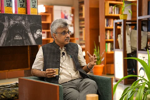 கலகம் என்பதை திருத்தி எழுச்சி என மாற்றிய வேங்கடாசலபதி: மு.க. ஸ்டாலின் வாழ்த்து