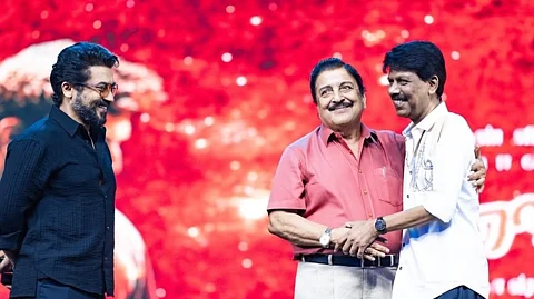 சிவக்குமார், சூர்யாவுடன் பாலா.