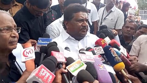 திருச்சியில் செய்தியாளர்களுக்கு பேட்டி அளித்த போக்குவரத்து துறை அமைச்சர் சிவசங்கர்.