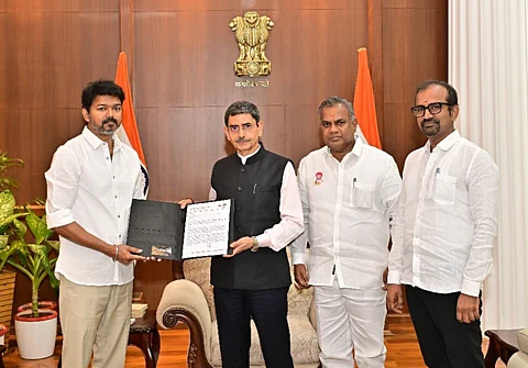 ஆளுநர் ஆர்.என். ரவியுடன் தமிழக வெற்றிக் கழகத் தலைவர் விஜய் சந்திப்பு..