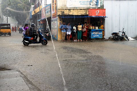 மழை (கோப்புப்படம்)