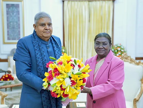 குடியரசுத் தலைவர் திரௌபதி முர்முவை சந்தித்த துணைக் குடியரசுத் தலைவர் ஜக்தீப் தன்கர்.