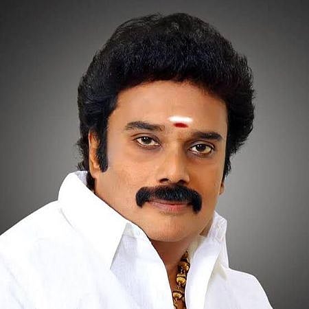 மாவட்ட உணவுப் பாதுகாப்பு அலுவலா் ஆா். ரமேஷ்பாபு.