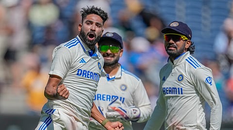 டெஸ்ட் போட்டிகளில் 100 விக்கெட்டுகள் கைப்பற்றிய முகமது சிராஜ்!