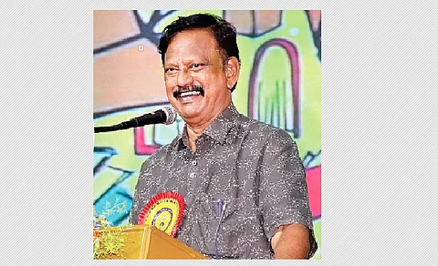 சென்னை புத்தக காட்சியில் நடைபெற்ற நிகழ்ச்சியில் "பகுத்துண்டு பல்லுயிர் ஓம்புதல்" எனும் தலைப்பில் பேசிய பாரதி கிருஷ்ண குமார் 
 
