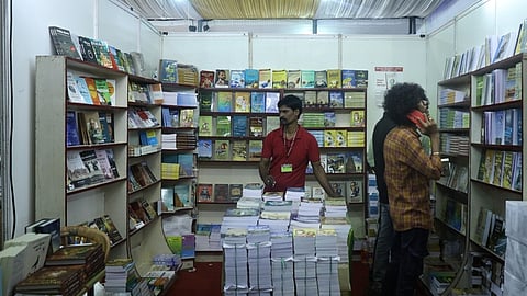  வா்த்தமானன் பதிப்பகம்